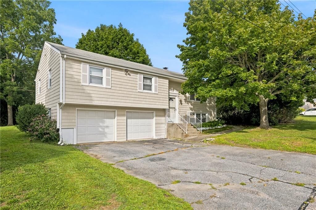 Property Photo:  63 Bourbon Street  RI 02871 