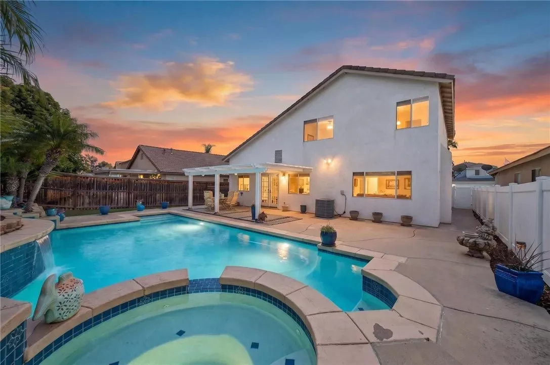 Property Photo:  32222 Corte Gardano  CA 92592 