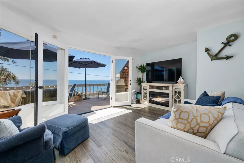Property Photo:  2430 Glenneyre  CA 92651 