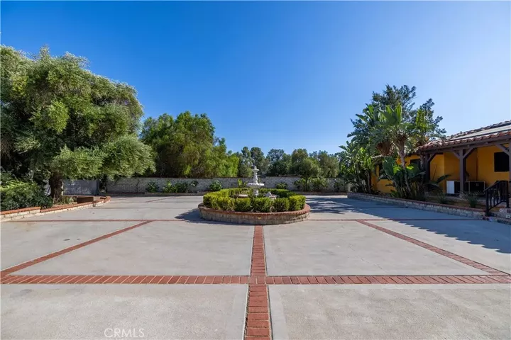 Property Photo:  9957 Shoup Avenue  CA 91311 