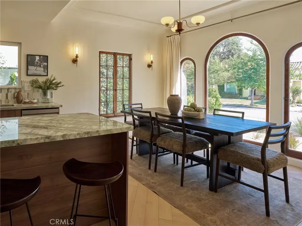 Property Photo:  721 Palm Drive  CA 91202 