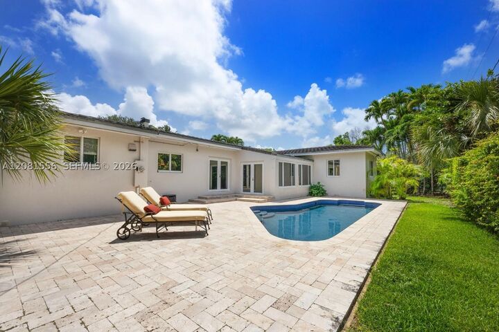 Property Photo: 6610 Santona St FL 33146