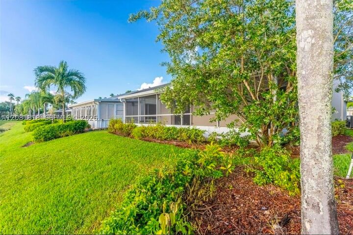 Property Photo:  710 SE 22nd Ln  FL 33033 