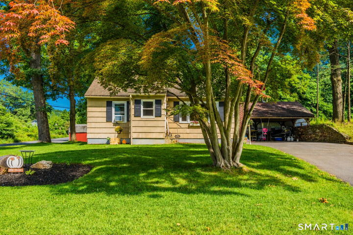 Property Photo:  109 Fairfield Street  CT 06010 