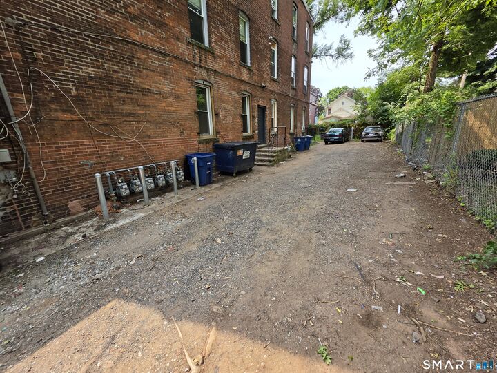 Property Photo:  767 Congress Avenue  CT 06519 