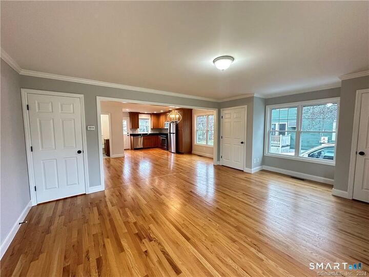 Property Photo:  562 Light Street  CT 06614 