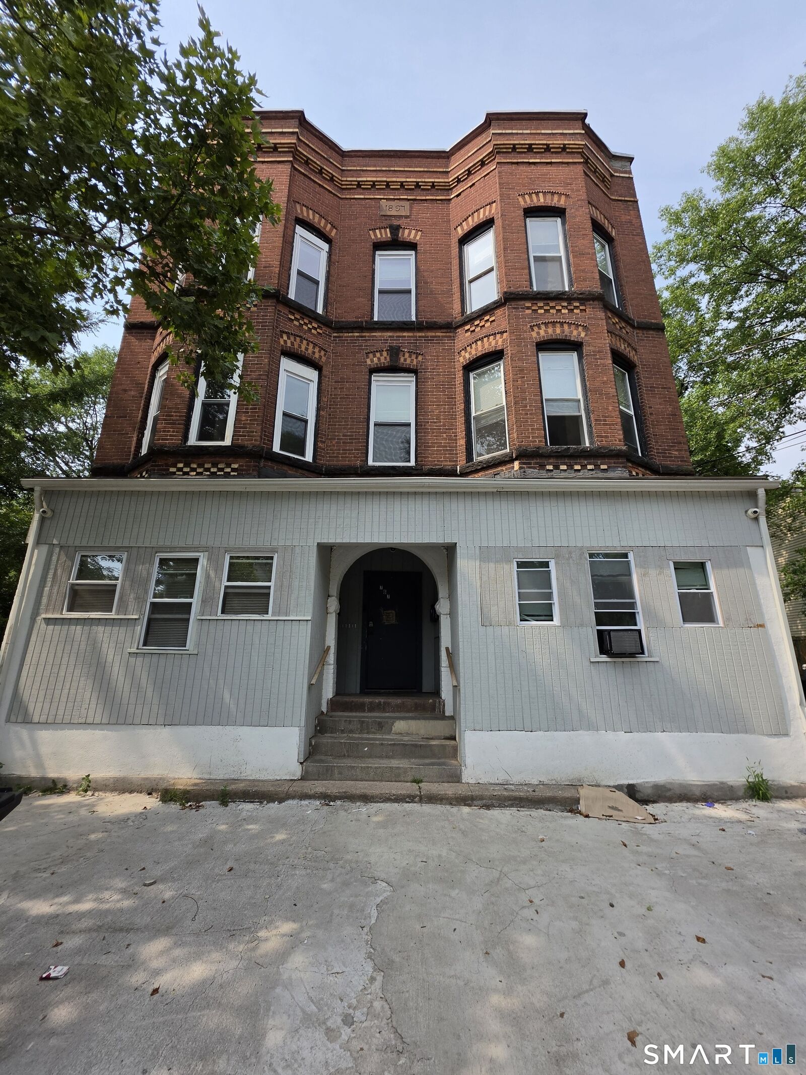 Property Photo:  767 Congress Avenue  CT 06519 