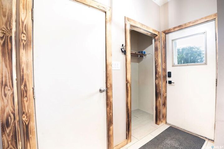 Property Photo:  701 1st Street  SK S0G 2E0 