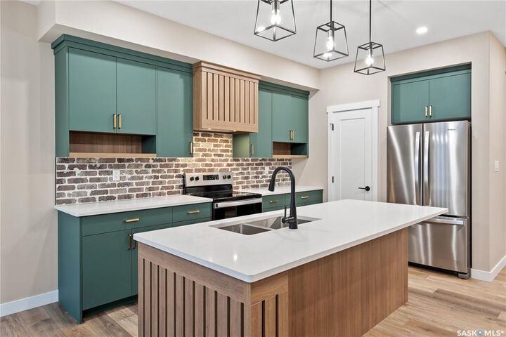 Property Photo:  229 Yuel Lane  SK S7W 1N7 