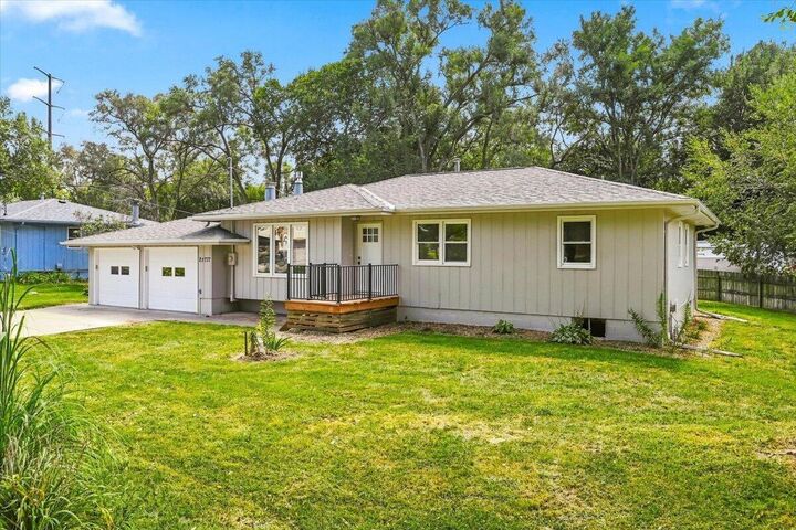 Property Photo:  21777 Green Valley  Avenue  IA 51503 