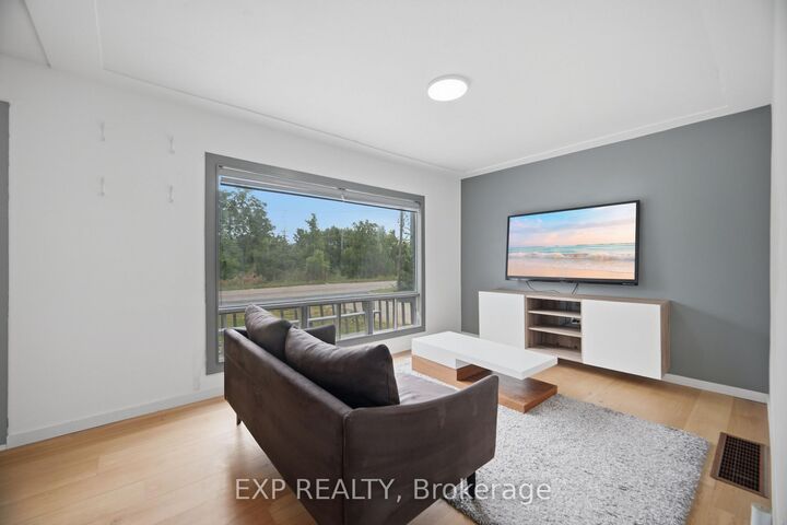 Property Photo: 32 Maple Avenue E ON L7G 5M2
