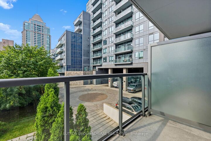 Property Photo:  7 Kenaston Gardens 124  ON M2K 0E9 