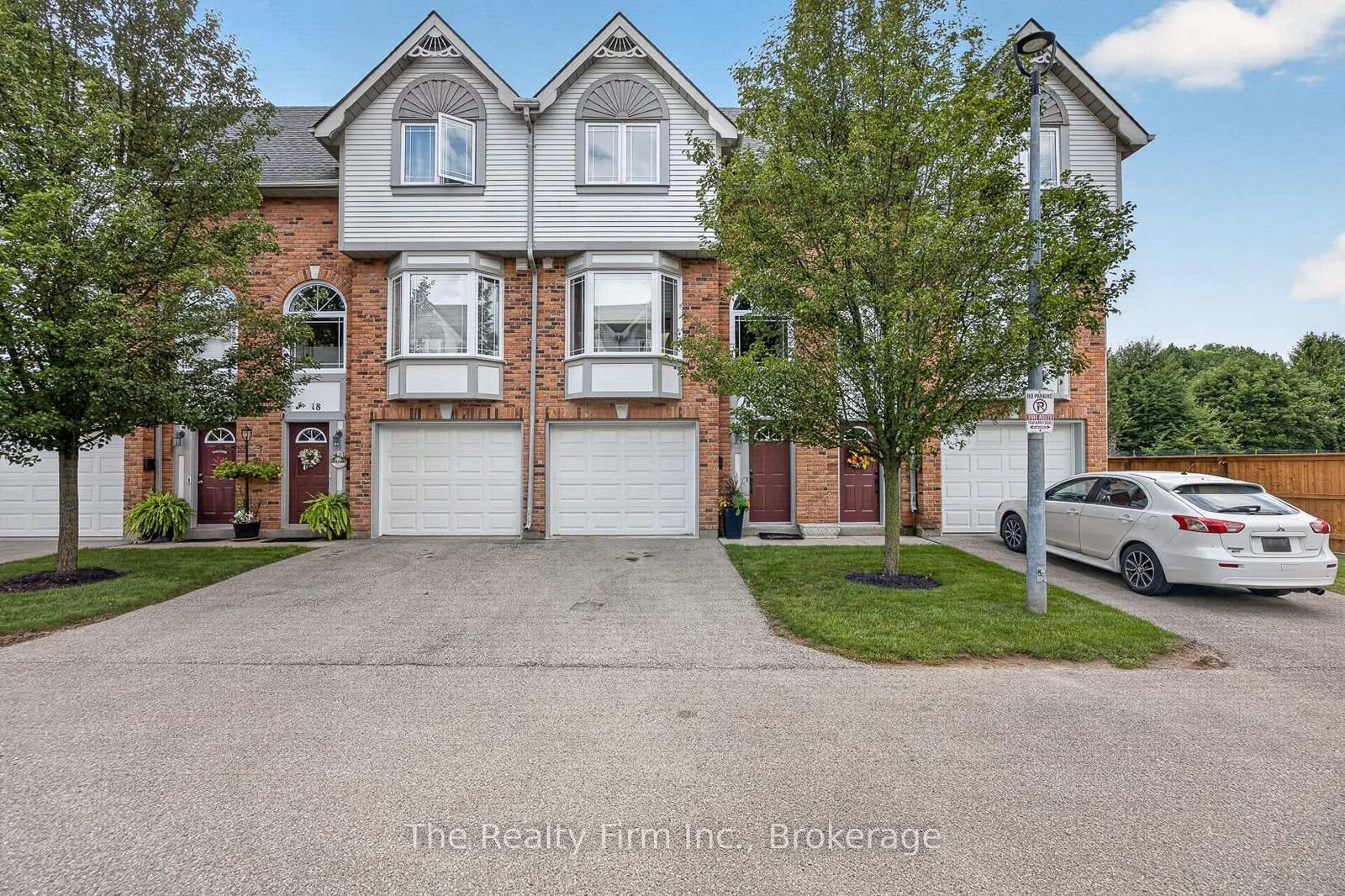 Property Photo:  46 Conestoga Road 19  ON N4T 1S4 