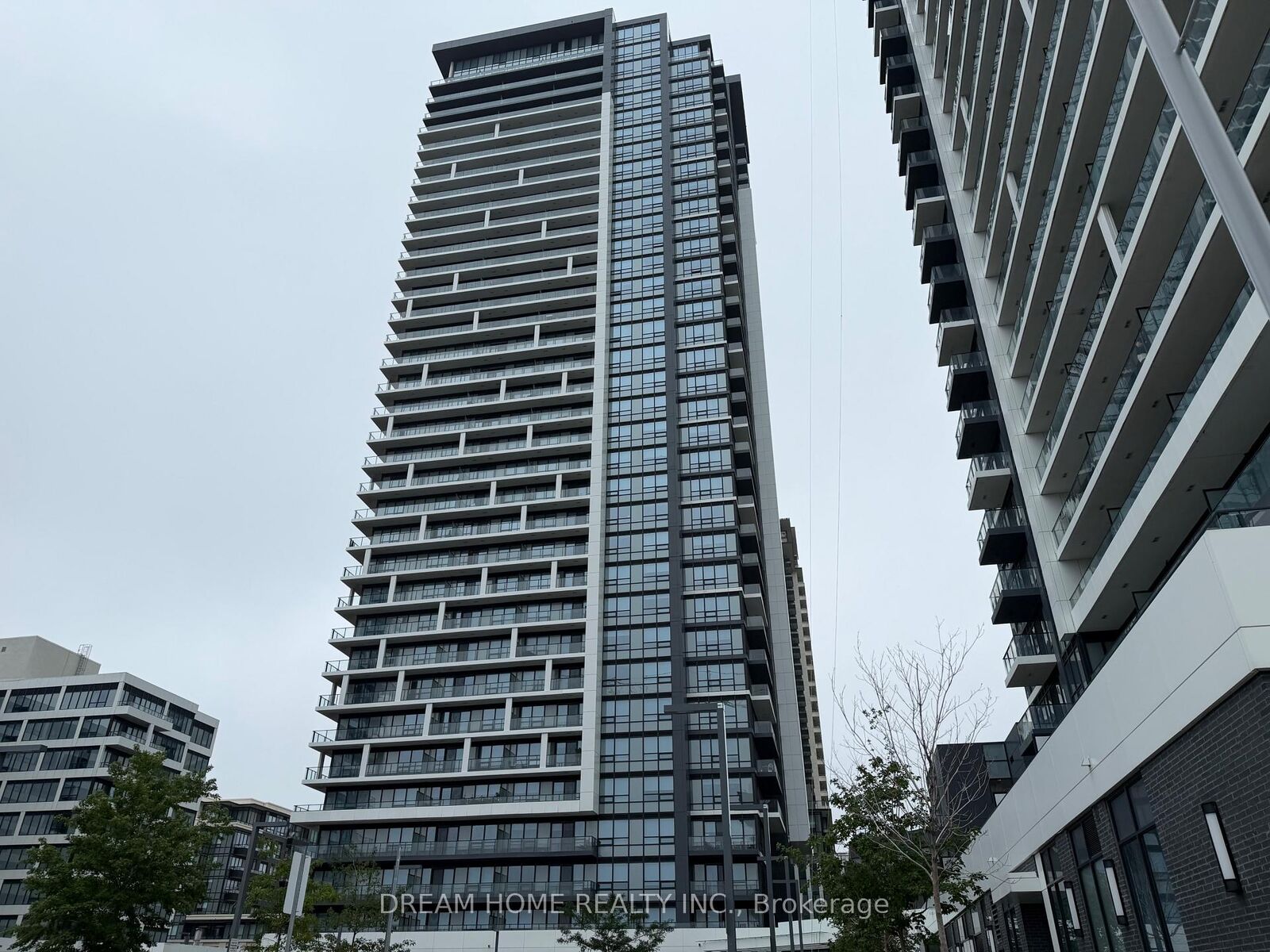 Property Photo:  18 Water Walk Drive 1506  ON L3R 6L5 