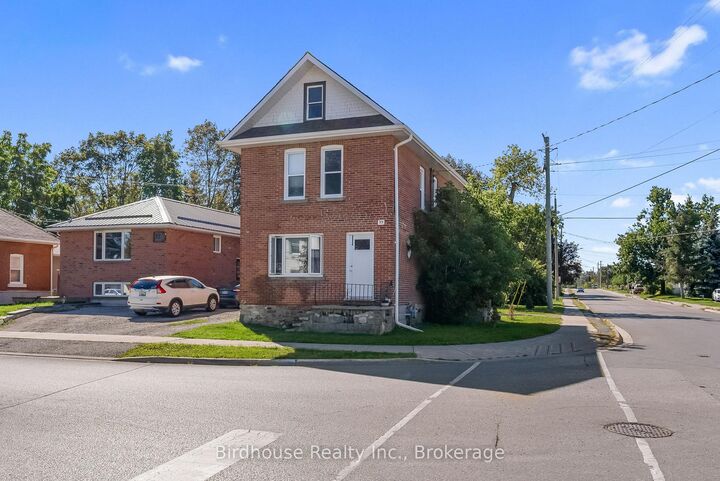 Property Photo:  99 Durham Street W  ON K9V 2P8 