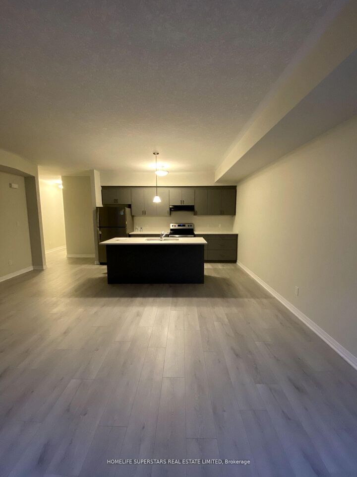 Property Photo:  25 Isherwood Avenue W 92  ON N1R 0E2 