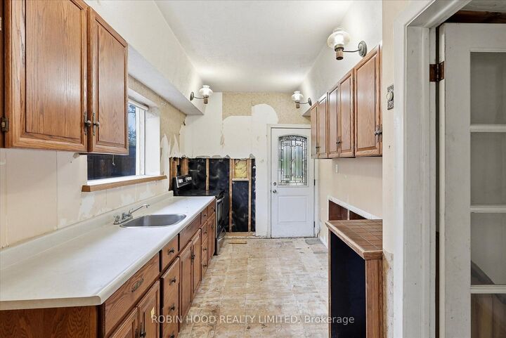 Property Photo: 8 Pandora Circle ON M1H 1V2