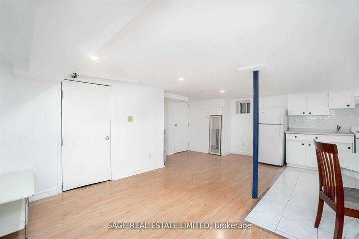 Property Photo:  604 Ossington Avenue Lower  ON M6G 3T5 
