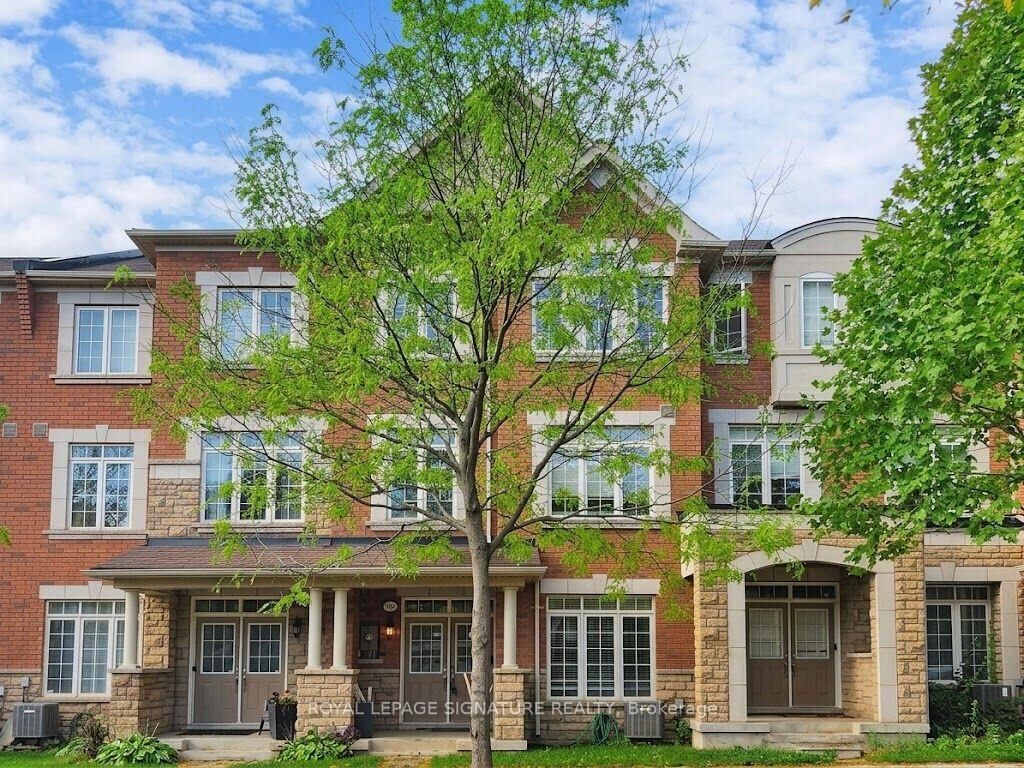 Property Photo:  3050 Eberly Woods Drive  ON L6M 0T5 