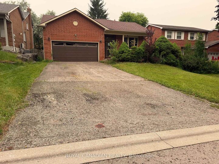 Property Photo:  192 Harrison Drive  ON L3Y 6B9 