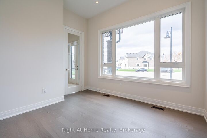 Property Photo: 94 Smokey Hollow Place ON L0R 2H1