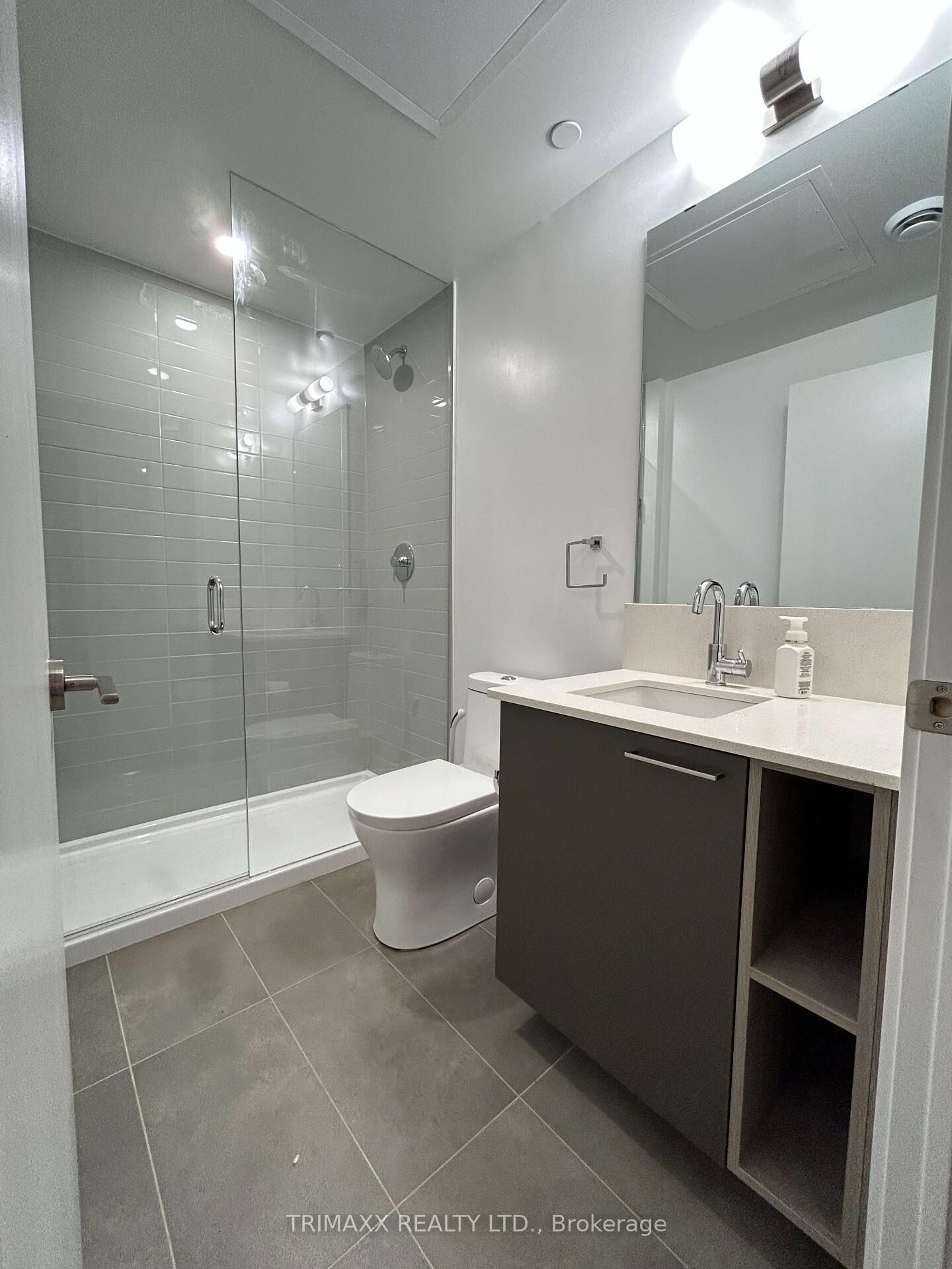 Property Photo:  3005 Pine Glen Road 311  ON L6M 5P5 