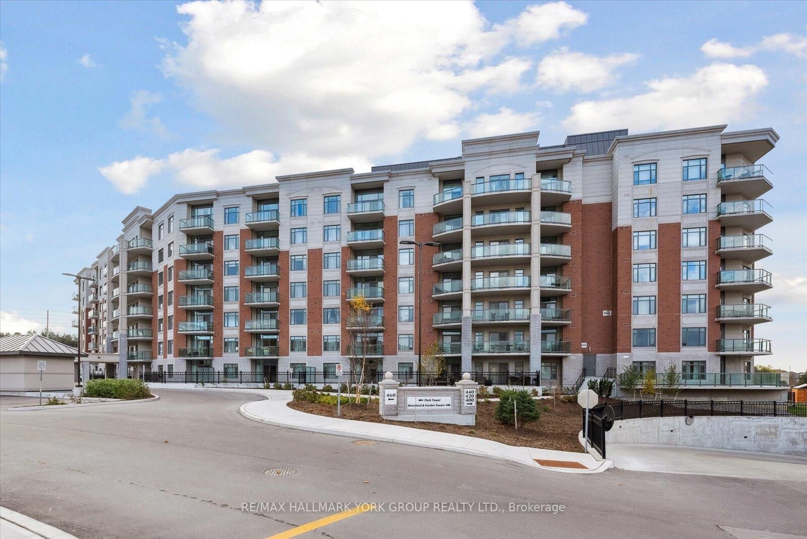 Property Photo:  460 William Graham Drive 116  ON L4G 1X9 