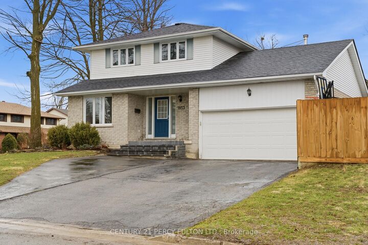 Property Photo:  1853 Mapleridge Drive  ON K9K 1R1 