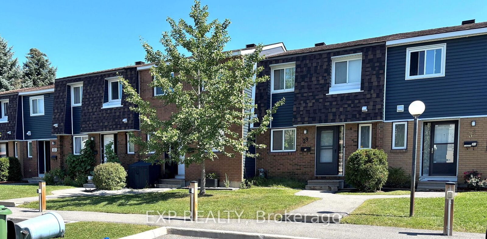 Property Photo:  41 Pixley Private 10  ON K1G 4C3 