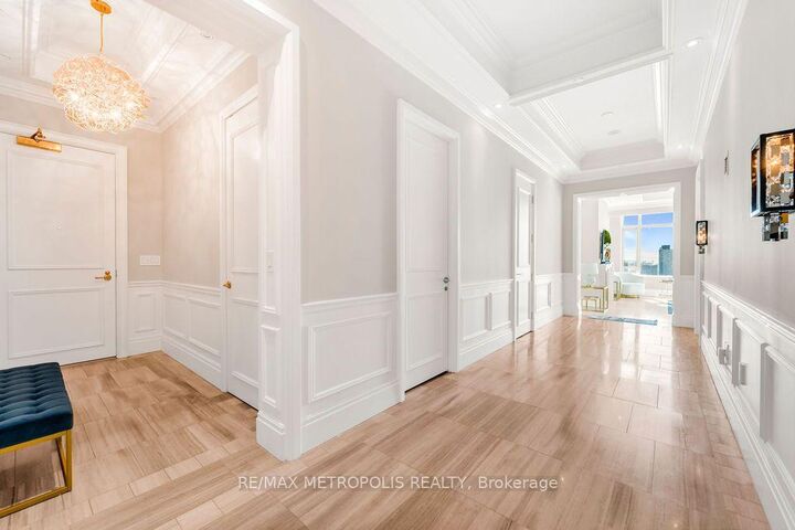 Property Photo:  311 Bay Street 4201  ON M5H 4G5 