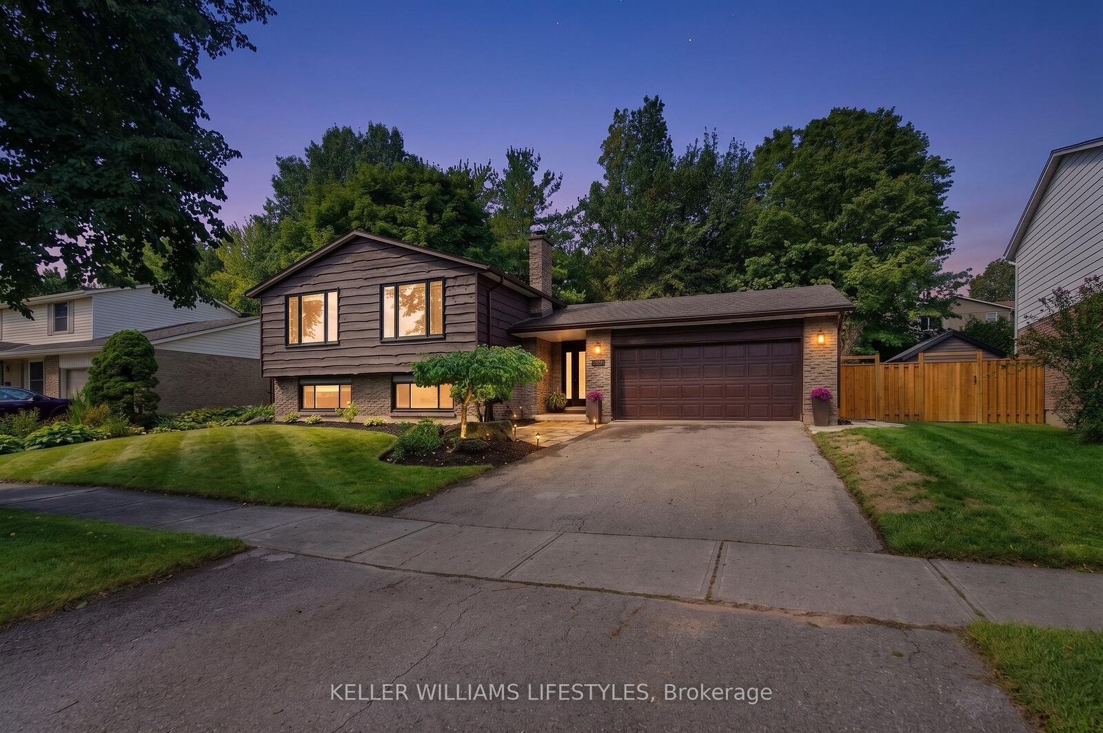 Property Photo:  740 Village Green Avenue  ON N6K 1H4 