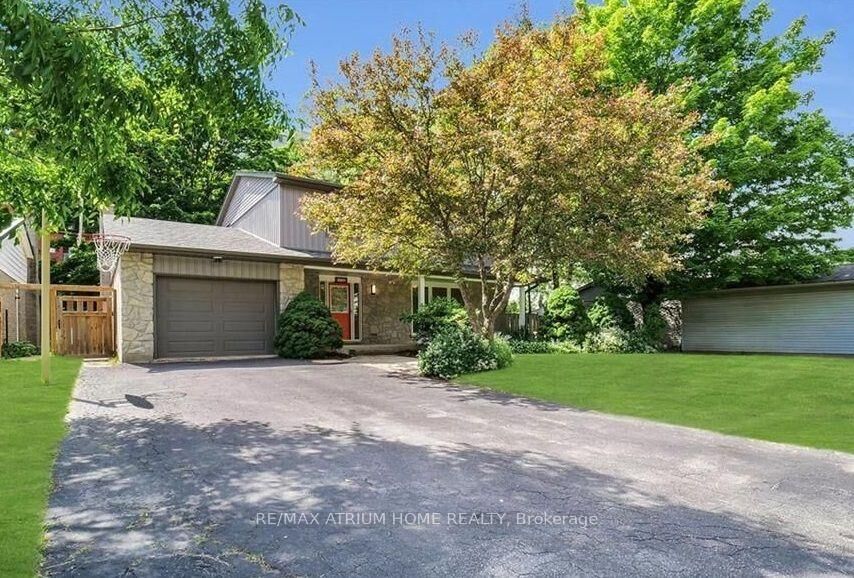 Property Photo:  40 Stuyvesant Place  ON N6J 3S9 