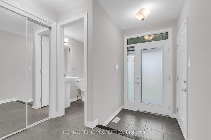 Property Photo:  136 Lanceleaf Way  ON K2V 0J9 