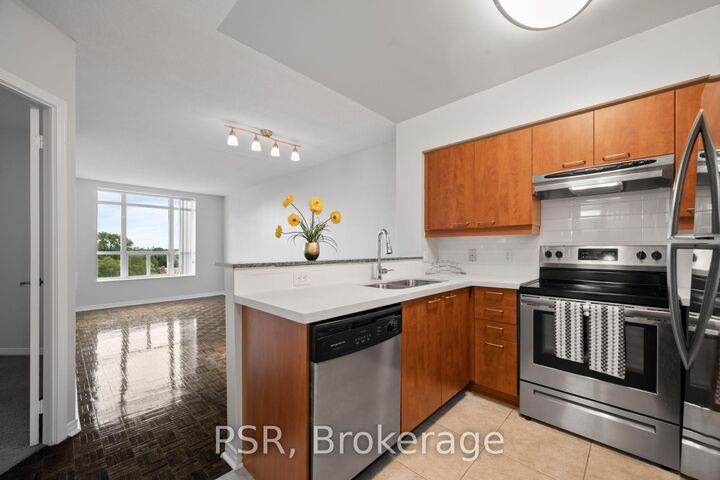 Property Photo:  515 Rosewell Avenue 311  ON M4R 2J3 