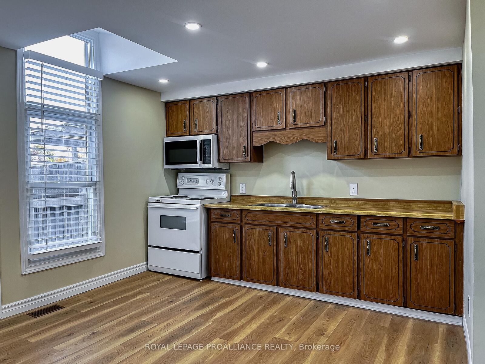 Property Photo:  34 Main Street  ON K0K 1H0 