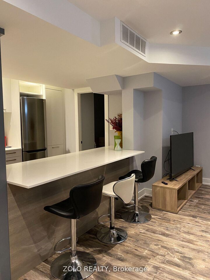 Property Photo:  144 Northcliffe Boulevard  ON M6E 3K6 