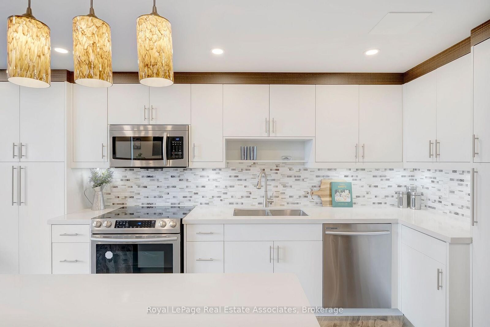 Property Photo:  335 Mill Road 1406  ON M9C 1Y6 