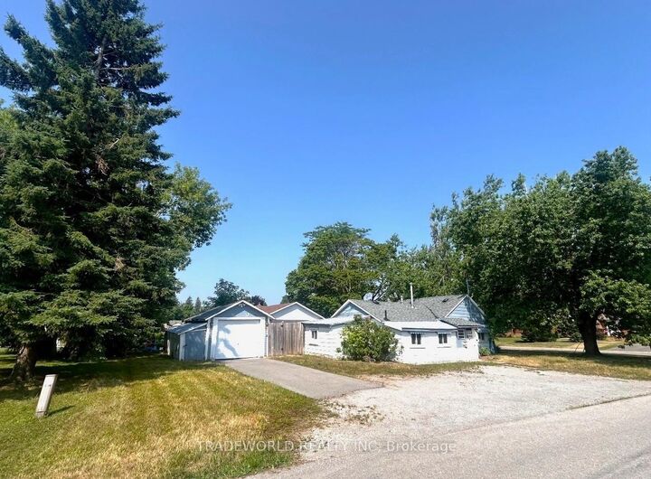 Photo de la propriété:  137 King Street  ON K9V 1E2 