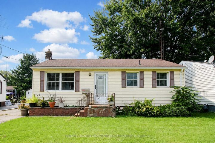 Property Photo:  28 Marshall Avenue  ON L3C 2N2 