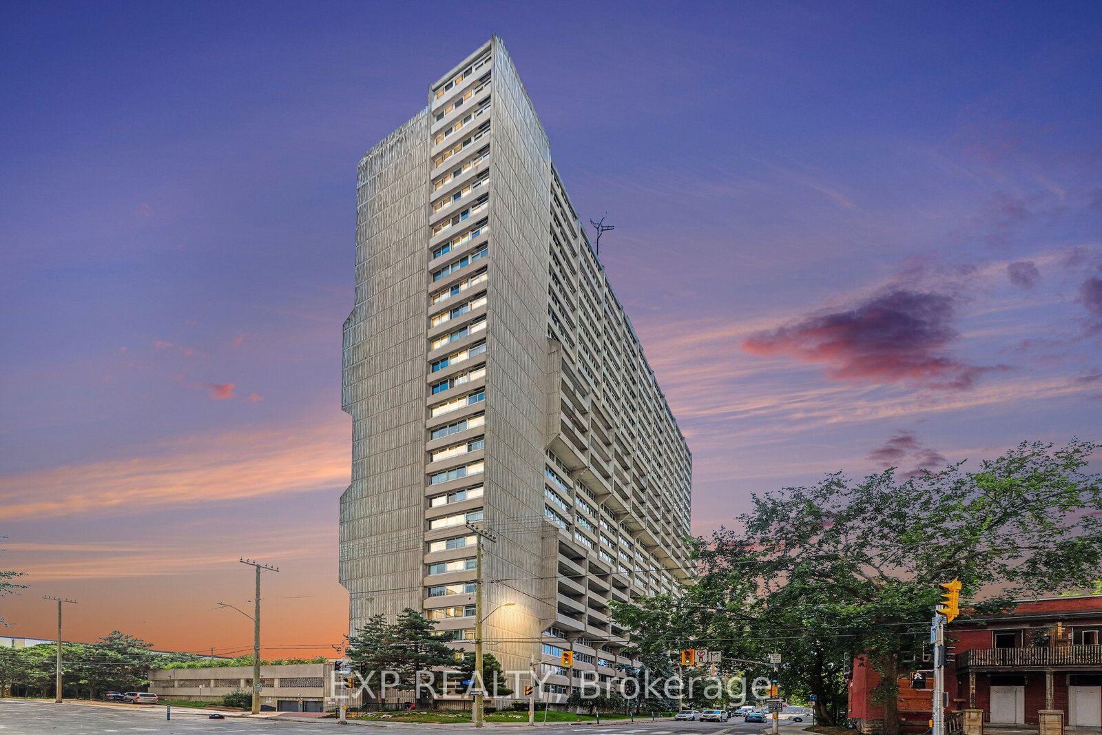 Property Photo:  500 Laurier Avenue W 204  ON K1R 5E1 