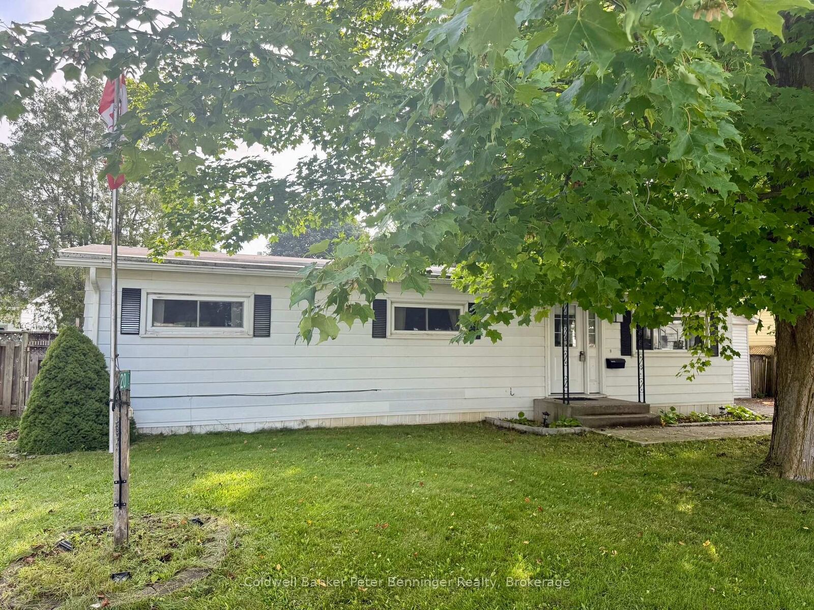 Property Photo:  20 Cardinal Street  ON N0G 2V0 