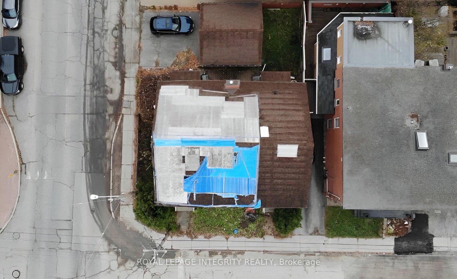Property Photo:  24-26 Concord Street N  ON K1S 0Y2 