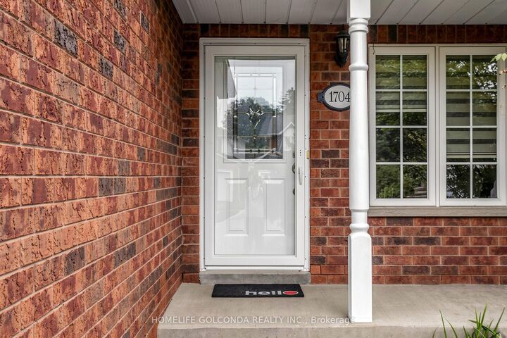 Property Photo:  1704 Canadore Crescent  ON L1G 8A7 