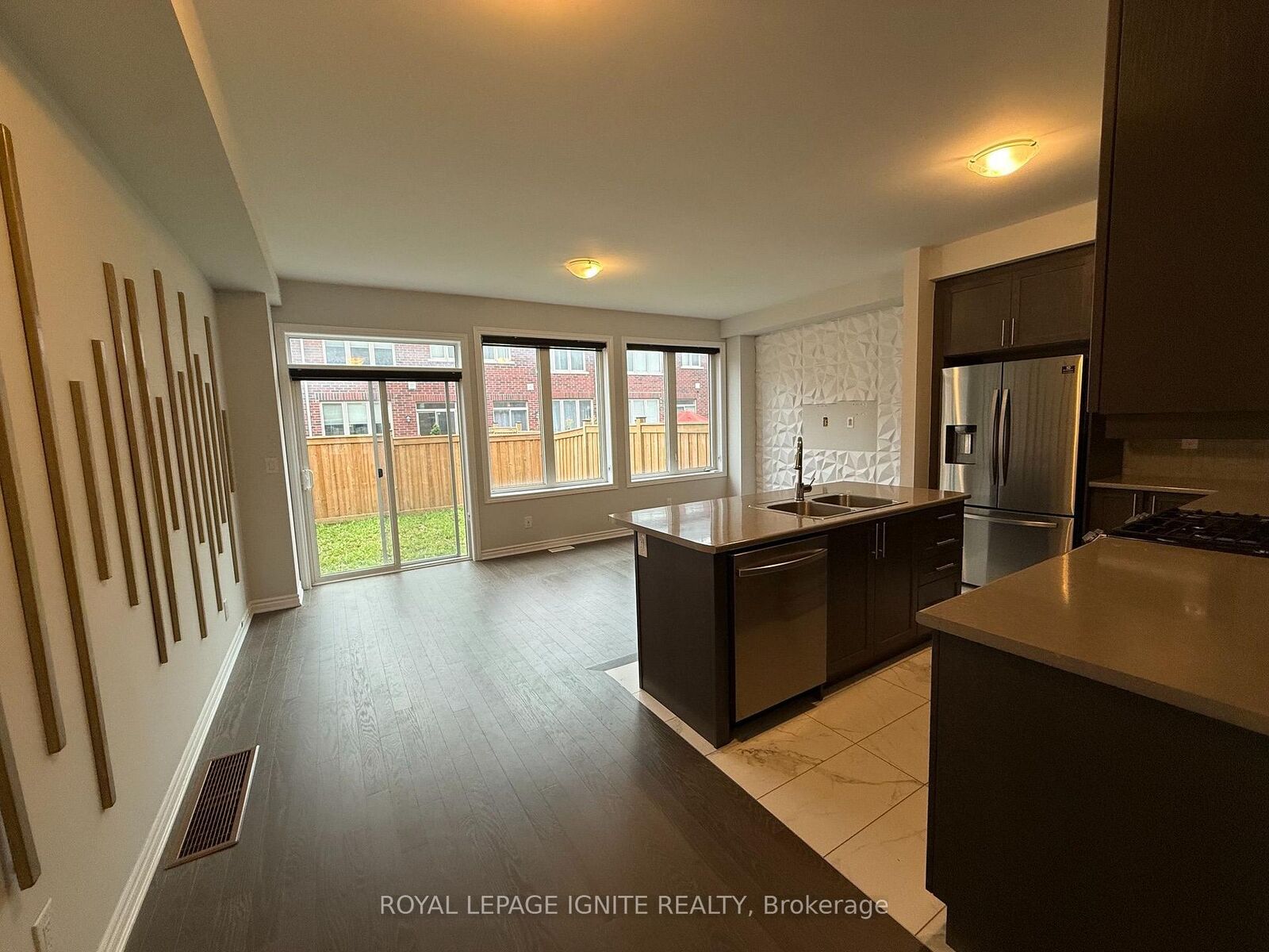 Property Photo: 25 Sutcliffe Dr Drive ON L1R 0R2