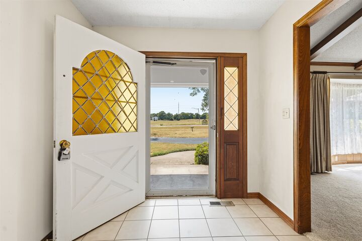 Property Photo:  2011 W 1st Street  OK 73086 