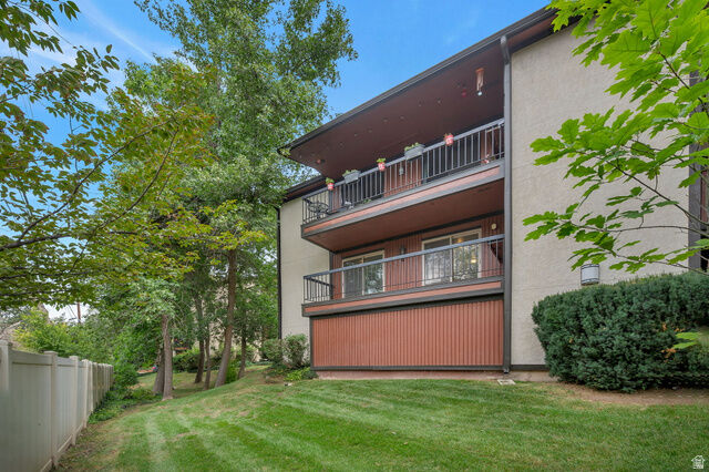 Property Photo:  5572 S Marshwood Ln E  UT 84107 