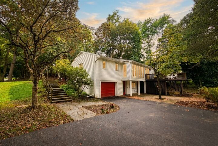 Property Photo:  2 Red Fox Run  NY 14534 