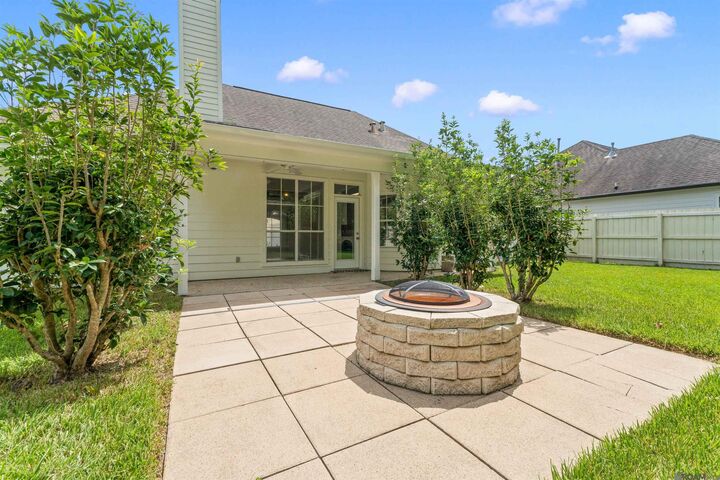 Property Photo: 1254 Springlake Dr LA 70810