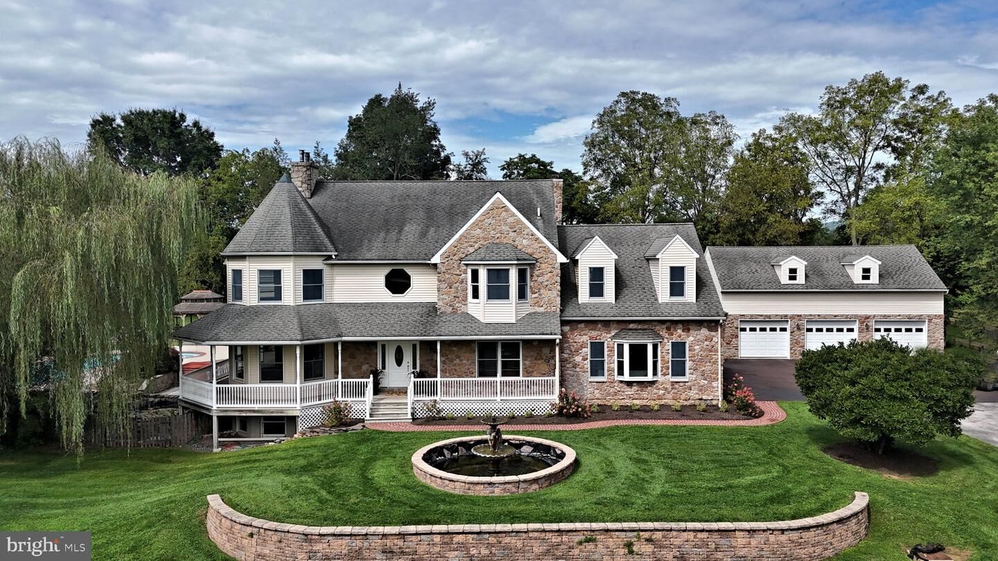 Property Photo:  2 Traber Lane  PA 19475 