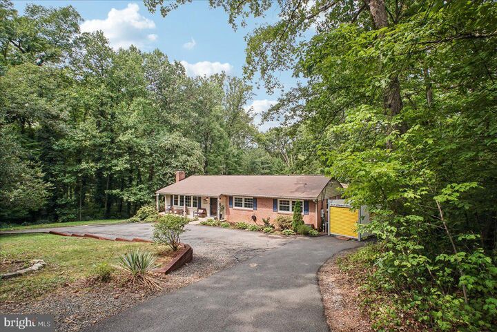 Property Photo:  7223 Oriole  VA 22150 